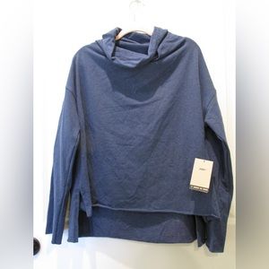 NWT - Nike Women's Yoga Funnel-Neck Blue Long Sleeve Dri-fit Top - Sz M